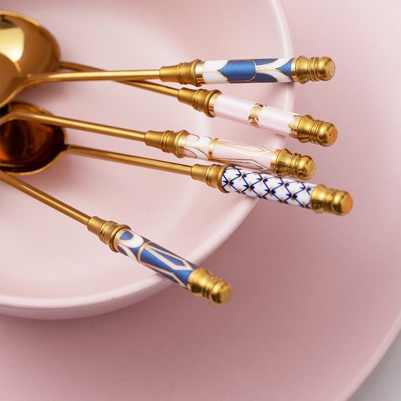 Chic Flatware - www.Shopthatapp.com