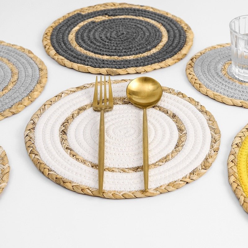 Straw Crochet Placemat - www.Shopthatapp.com