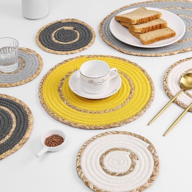 Straw Crochet Placemat - www.Shopthatapp.com