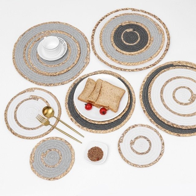 Straw Crochet Placemat - www.Shopthatapp.com