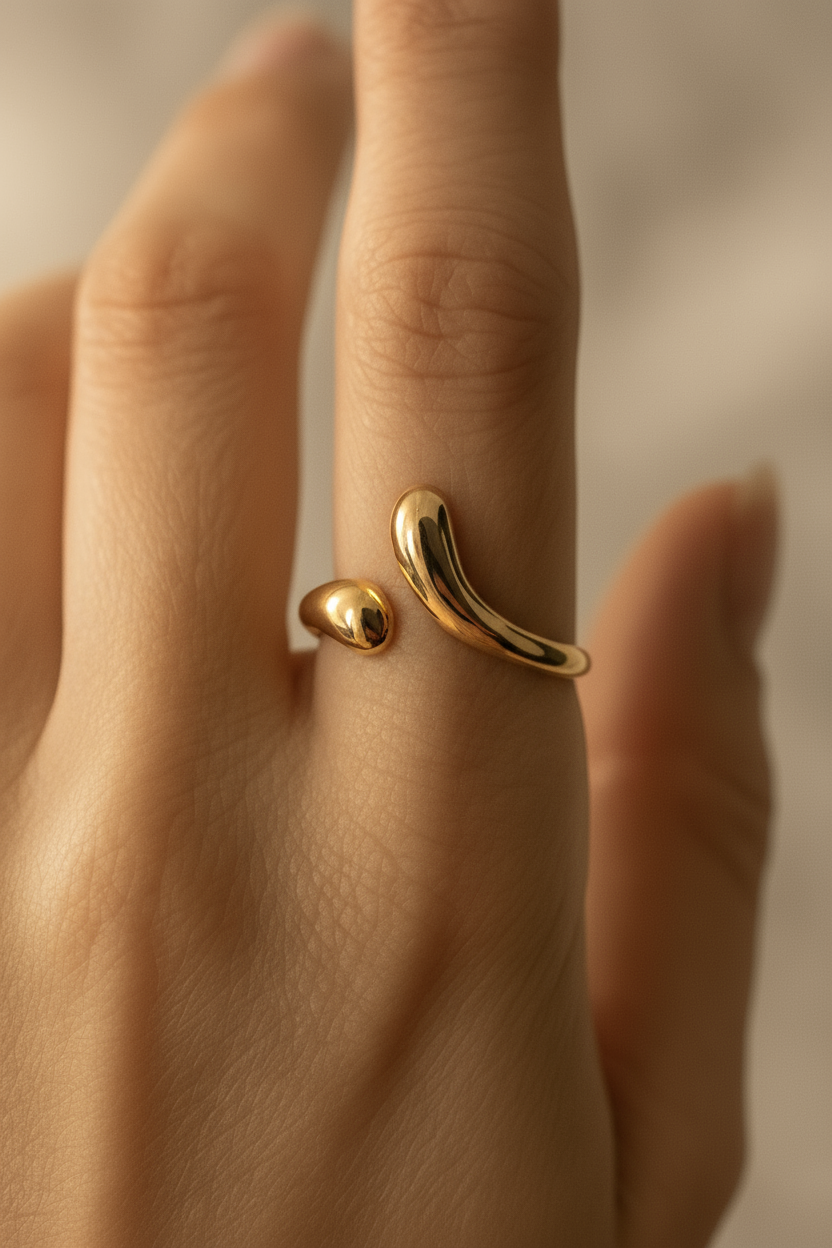 Liora Ring - www.Shopthatapp.com