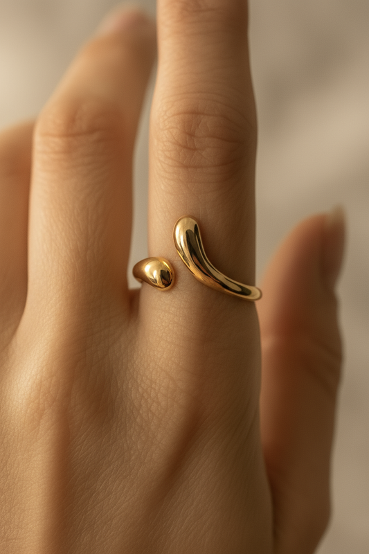 Liora Ring - www.Shopthatapp.com