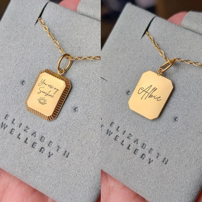 Collier avec étiquette vintage gravée sur mesure