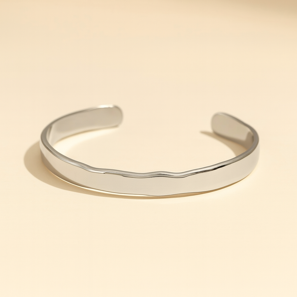Silver Molten Cuff - www.Shopthatapp.com