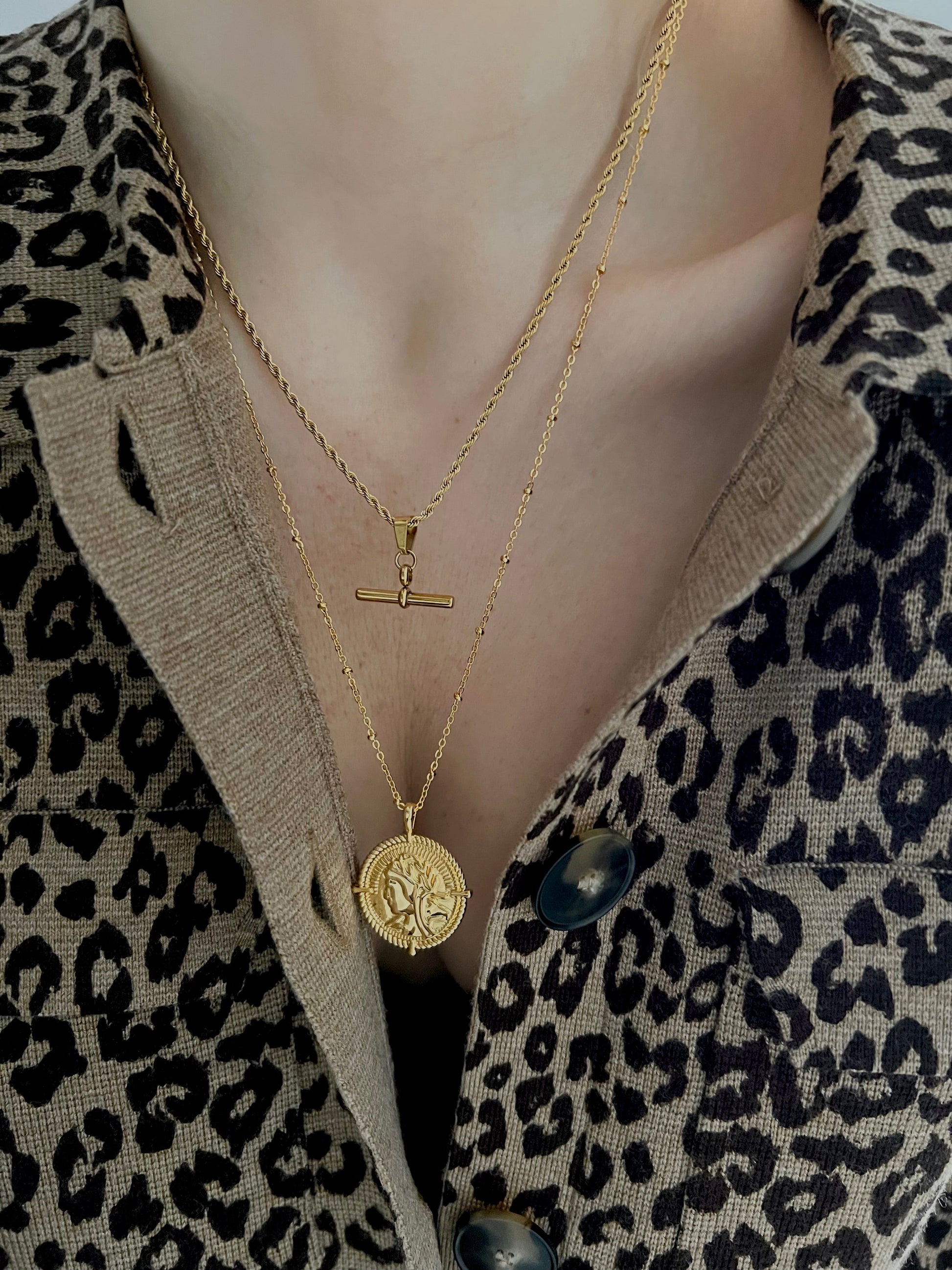 Coin Necklace - www.Shopthatapp.com
