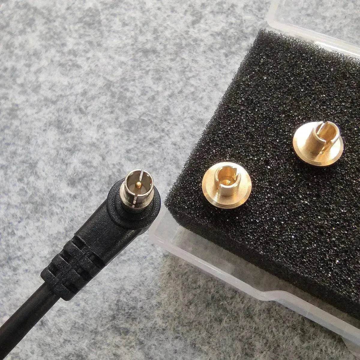 Universal PC port metal dust plug for film cameras - www.Shopthatapp.com