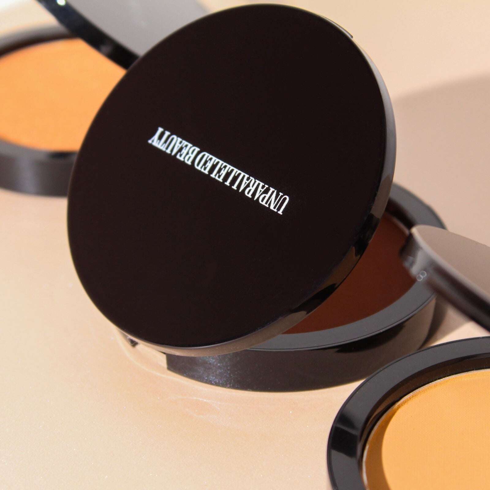 UNPARALLELED BEAUTY Long-lasting Face Powder - Flawless Finish - www.Shopthatapp.com