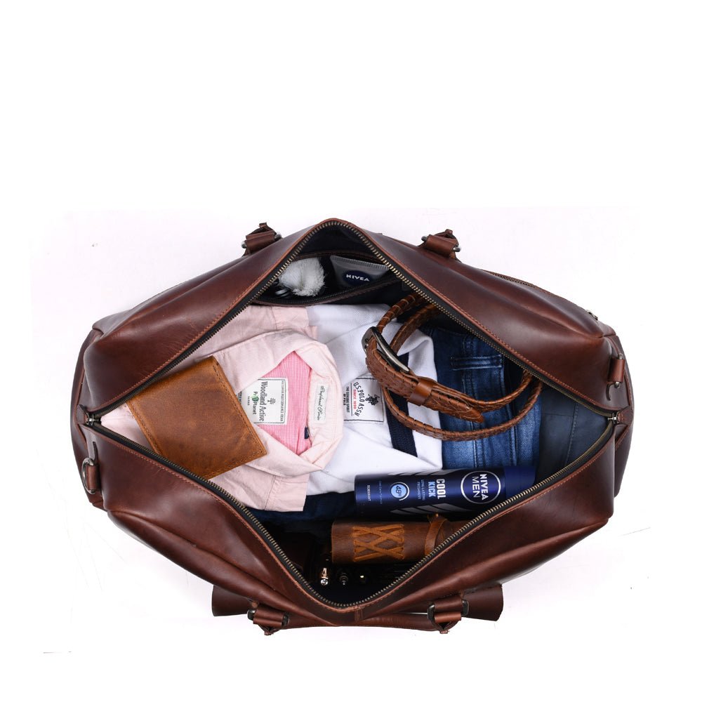 Voyager Leather Duffle Bag - www.Shopthatapp.com