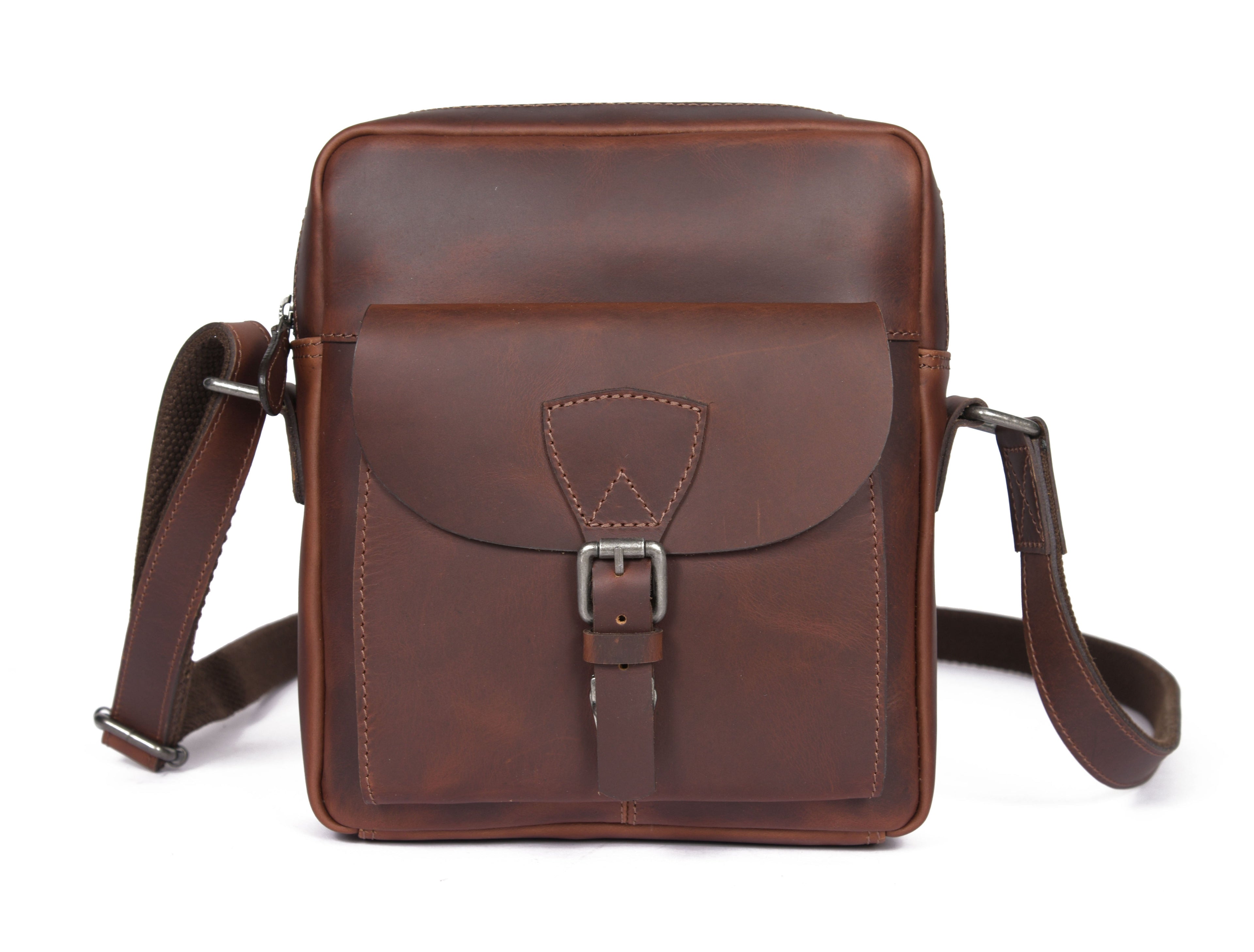 Voyager Leather Messenger Bag - www.Shopthatapp.com