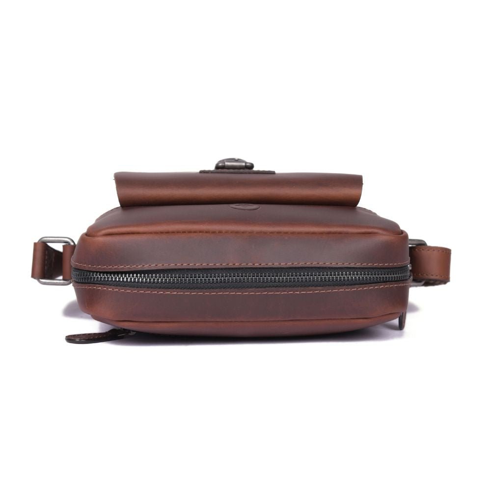 Voyager Leather Messenger Bag - www.Shopthatapp.com