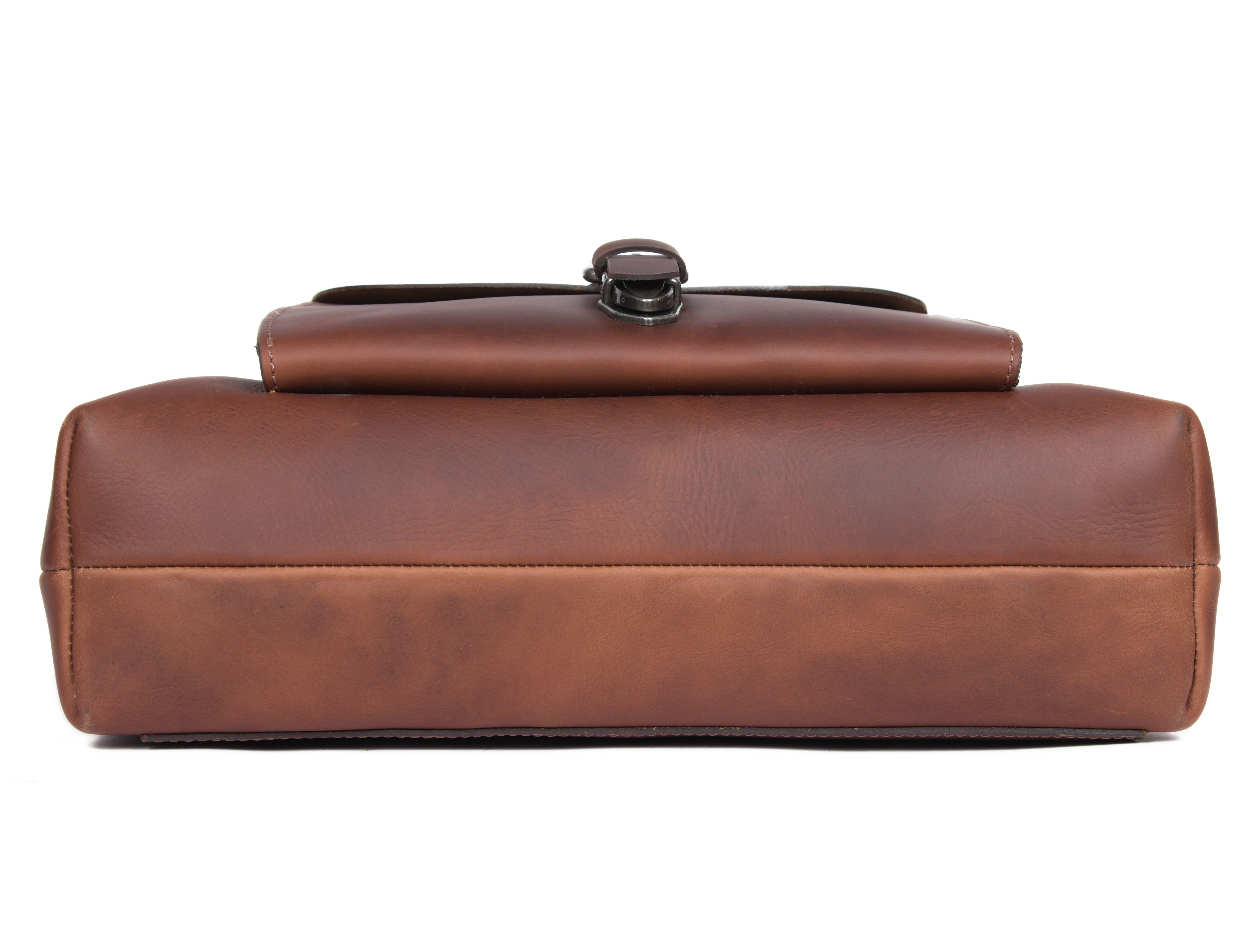 Voyager Leather Tote Bag - www.Shopthatapp.com