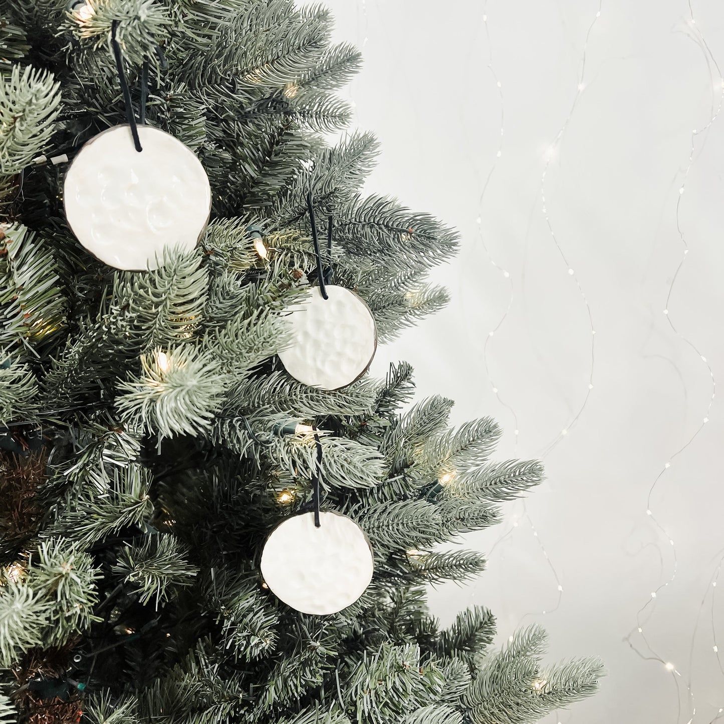 White Farmhouse Ceramic Ornament - www.Shopthatapp.com