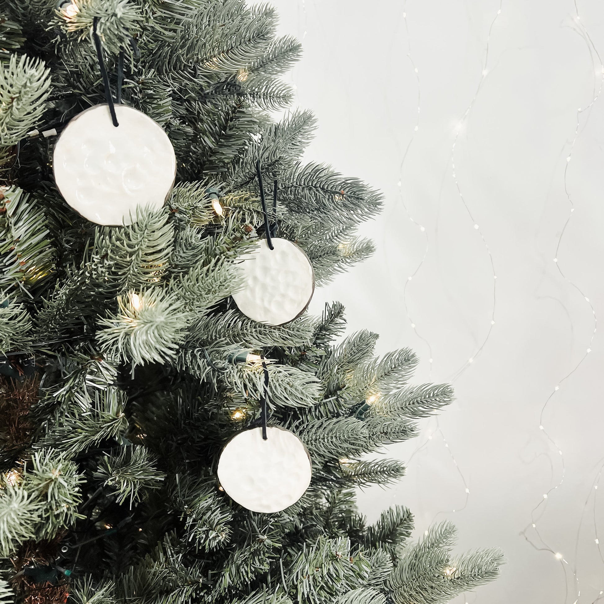 White Farmhouse Ceramic Ornament - www.Shopthatapp.com