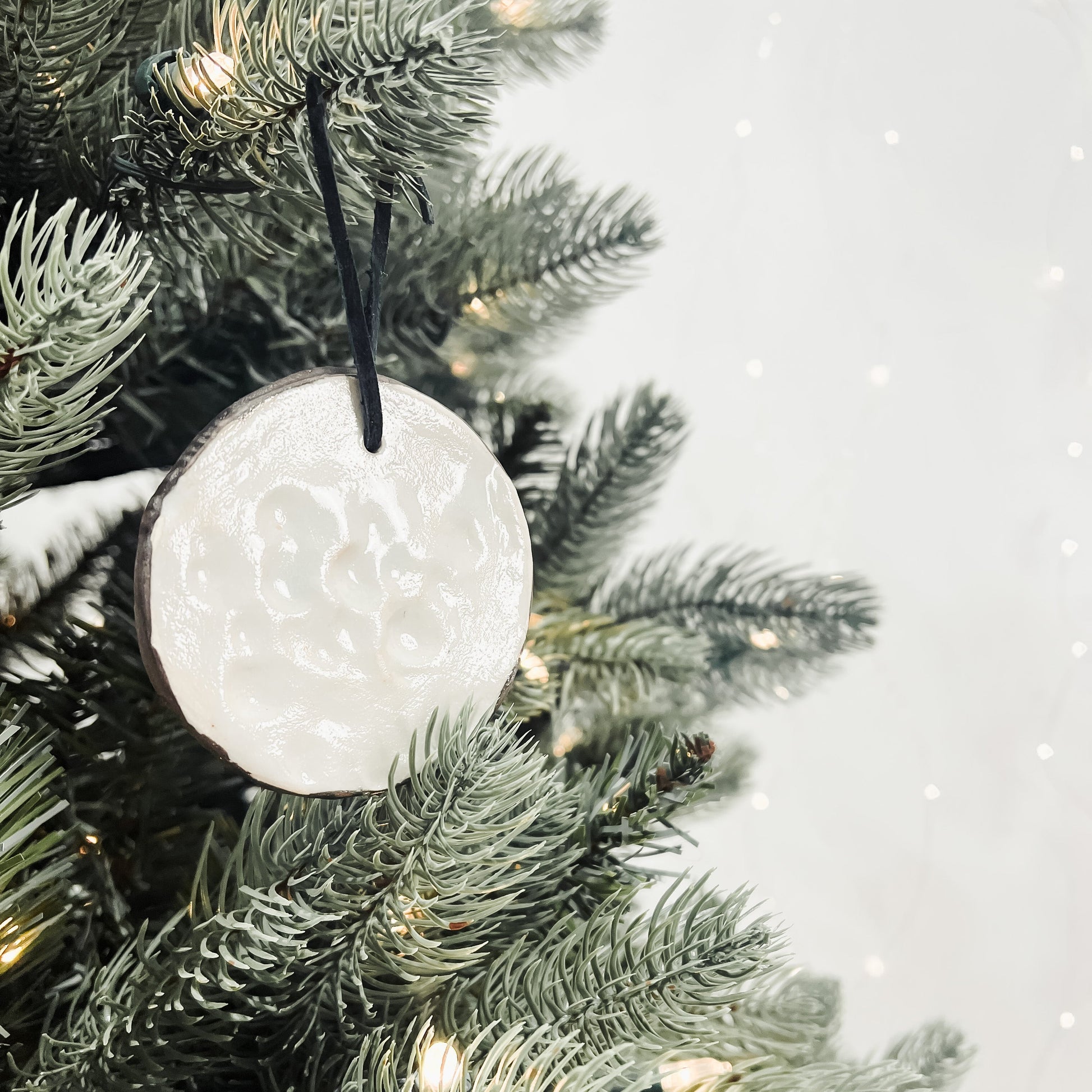 White Farmhouse Ceramic Ornament - www.Shopthatapp.com