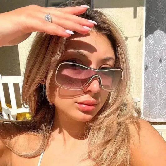 Women's Fashionable Metal Street Shot Sunglasses - www.Shopthatapp.com