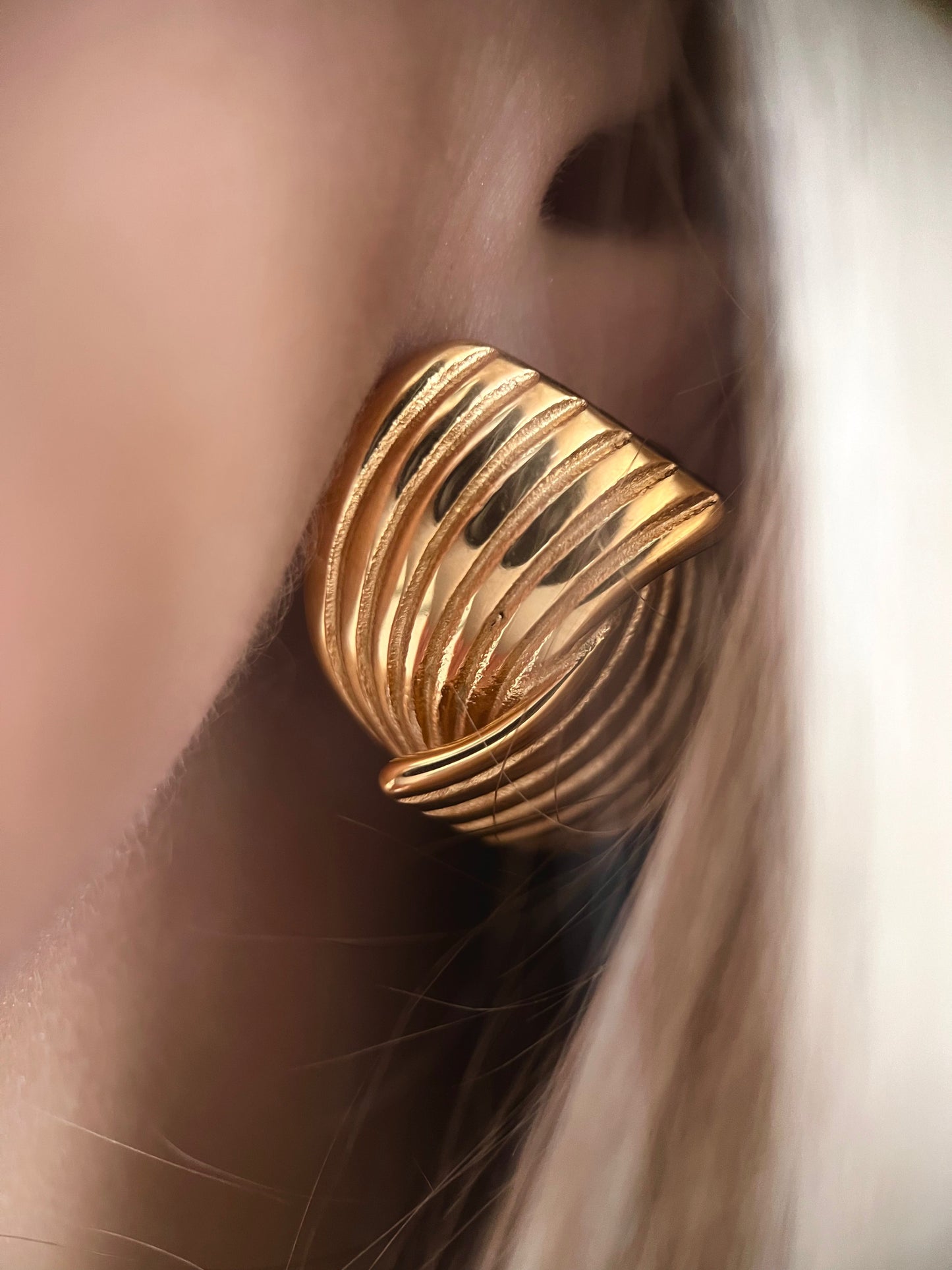 Wrap Over Studs - www.Shopthatapp.com