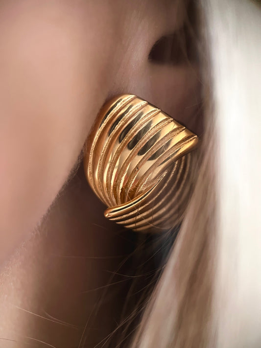 Wrap Over Studs - www.Shopthatapp.com