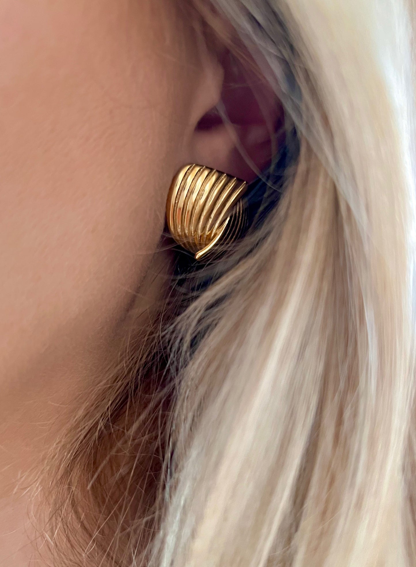Wrap Over Studs - www.Shopthatapp.com