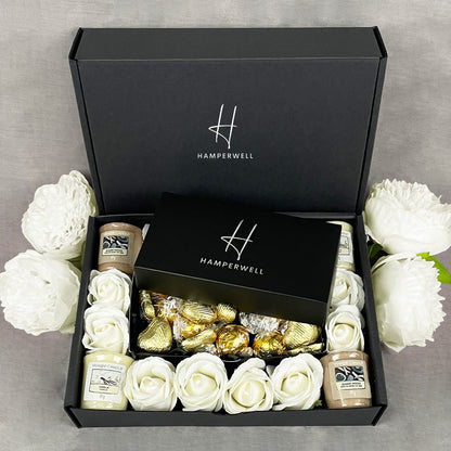Yankee Candle Ultimate Gift Hamper With Ivory Roses - www.Shopthatapp.com