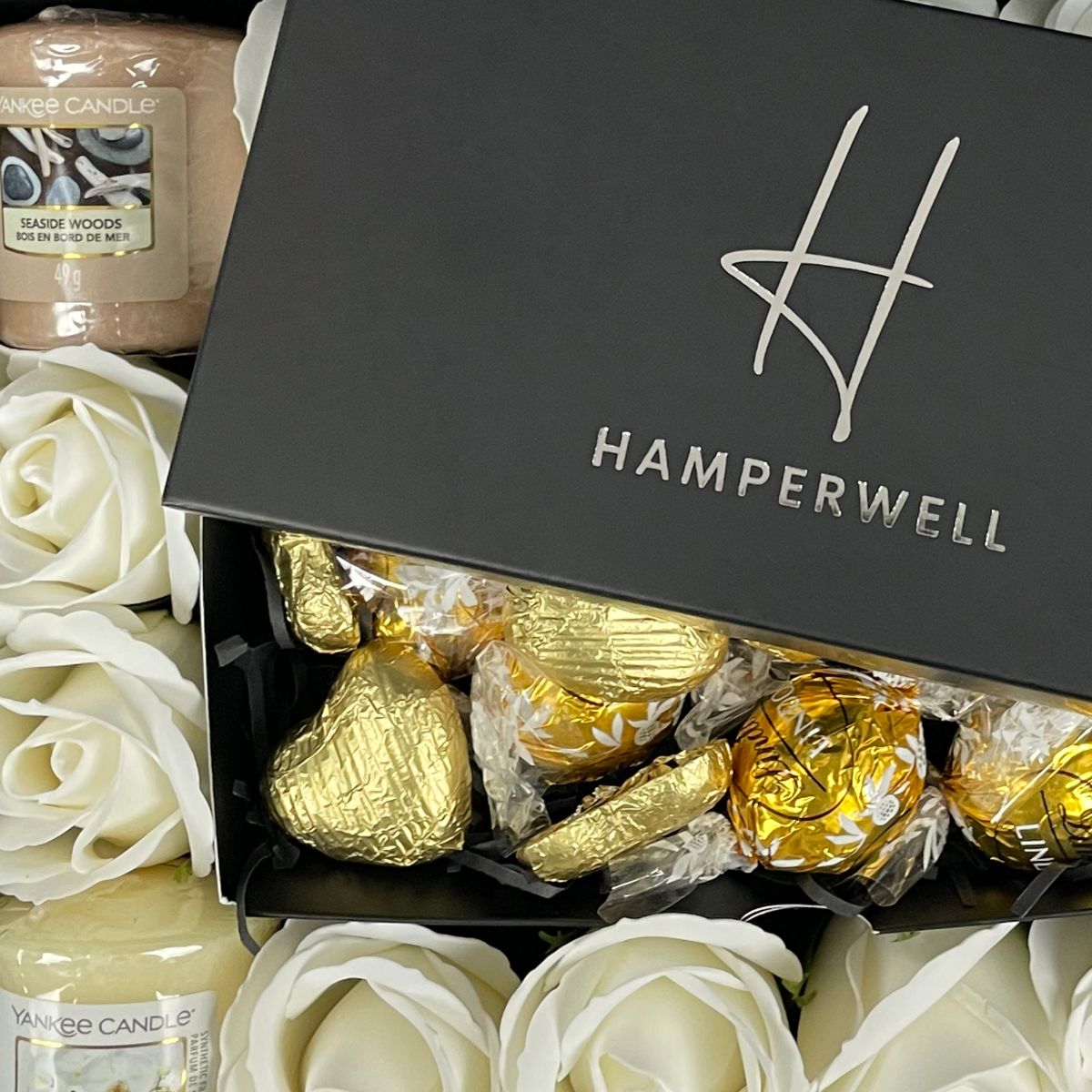 Yankee Candle Ultimate Gift Hamper With Ivory Roses - www.Shopthatapp.com